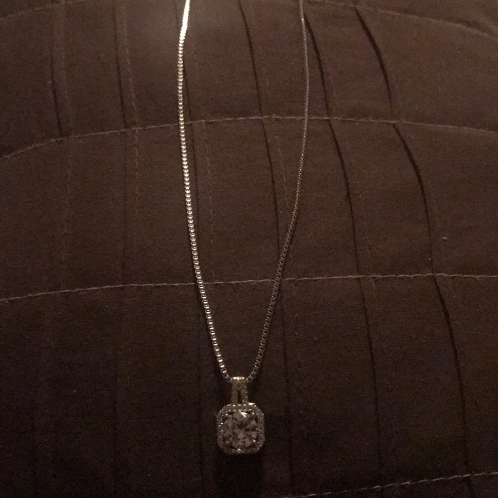 Very elegant  Sterling Silver Necklace